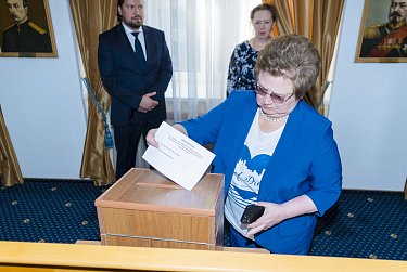 Парламент приступил к работе!